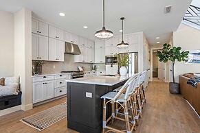 No Bad Days 5 Bedroom Townhouse