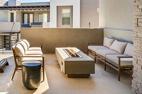 Sixteen Sandals 4 Bedroom Townhouse