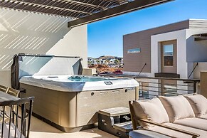 Sixteen Sandals 4 Bedroom Townhouse