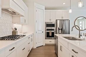 Sixteen Sandals 4 Bedroom Townhouse