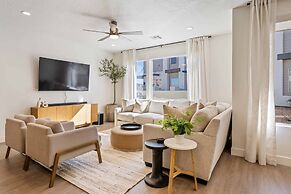 Sixteen Sandals 4 Bedroom Townhouse