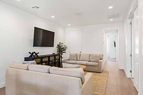 Sixteen Sandals 4 Bedroom Townhouse