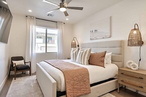 Sixteen Sandals 4 Bedroom Townhouse