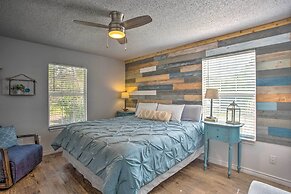 Pottsboro Home w/ Fire Pit < 1 Mi to Lake Texoma!