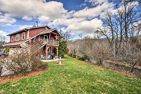 Damascus Apt w/ Views, Walk to Shops + Parks!