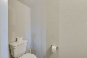 Texas Retreat w/ Patio Near Kayaking & Golfing!