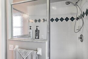 Dog-friendly Lake Home w/ Dock ~ 25 Mi to Disney!