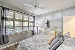 Resort-style Condo w/ Balcony on Lake Keowee