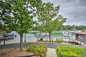 Resort-style Condo w/ Balcony on Lake Keowee