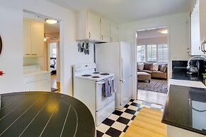 Downtown Kirkland Rental: Steps to Lake Washington