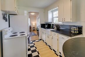 Downtown Kirkland Rental: Steps to Lake Washington