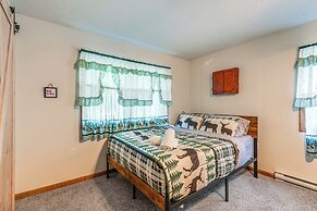 Pet-friendly Pocono Lake Oasis w/ Game Room!