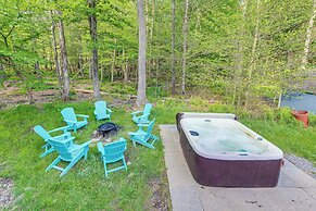 Pet-friendly Pocono Lake Oasis w/ Game Room!