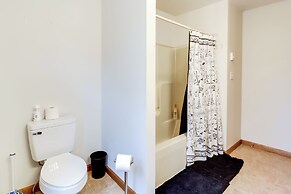 Pet-friendly Pocono Lake Oasis w/ Game Room!