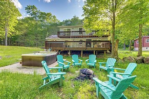 Pet-friendly Pocono Lake Oasis w/ Game Room!