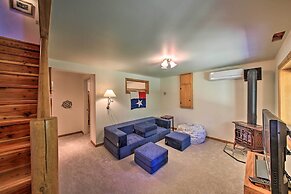 Large Cabin w/ Fire Pit + Grill on 34 Acres!