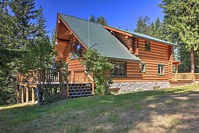 Large Cabin w/ Fire Pit + Grill on 34 Acres!