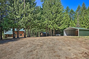 Large Cabin w/ Fire Pit + Grill on 34 Acres!