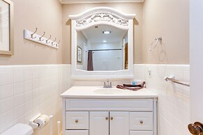 House w/ Private Pool Inside Sea Pines Resort!