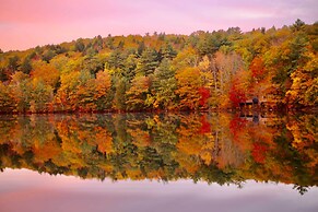 Waterfront Escape w/ Kayak, Paddle Boards, & Sauna