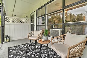 Chic Flat Rock Condo w/ Balcony + Lake View!