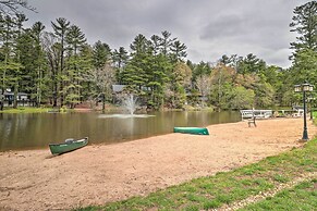 Chic Flat Rock Condo w/ Balcony + Lake View!