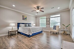 Waterfront Lake Hamilton Getaway w/ Boat Ramp!