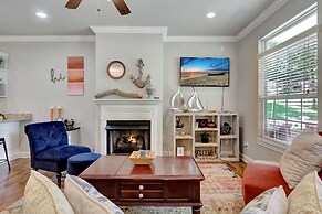 Waterfront Lake Hamilton Getaway w/ Boat Ramp!