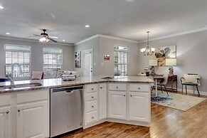 Waterfront Lake Hamilton Getaway w/ Boat Ramp!