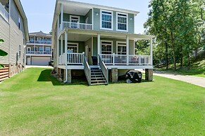 Waterfront Lake Hamilton Getaway w/ Boat Ramp!