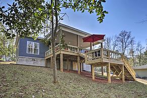 White Oak Creek Home w/ Views, Deck & Pool Access!