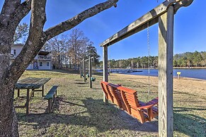 White Oak Creek Home w/ Views, Deck & Pool Access!