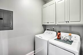 White Oak Creek Home w/ Views, Deck & Pool Access!