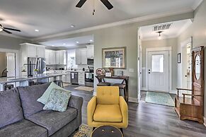 White Oak Creek Home w/ Views, Deck & Pool Access!