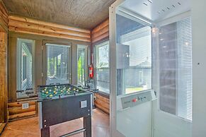 Waterfront Yantis Retreat w/ Deck & Zipline!