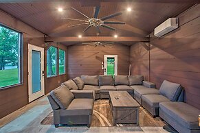 Waterfront Yantis Retreat w/ Deck & Zipline!