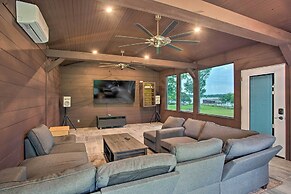 Waterfront Yantis Retreat w/ Deck & Zipline!