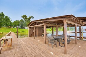 Waterfront Yantis Retreat w/ Deck & Zipline!