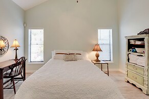 Cape Canaveral Escape: Walk to Beach!