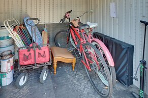 Cape Canaveral Escape: Walk to Beach!