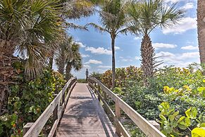 Cape Canaveral Escape: Walk to Beach!