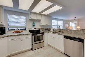 Cape Canaveral Escape: Walk to Beach!