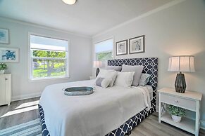 Bright Home w/ Dock on Lake Conroe!