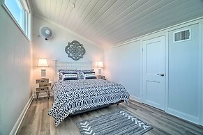 Bright Home w/ Dock on Lake Conroe!