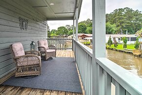 Bright Home w/ Dock on Lake Conroe!