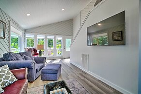 Bright Home w/ Dock on Lake Conroe!