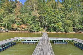 Lovely Lake Hartwell Retreat: Dock, Deck & Grill!