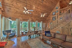 Lovely Lake Hartwell Retreat: Dock, Deck & Grill!