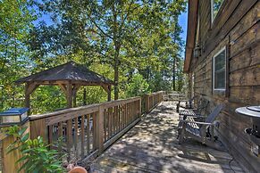 Lovely Lake Hartwell Retreat: Dock, Deck & Grill!