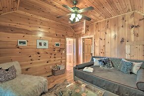 Lovely Lake Hartwell Retreat: Dock, Deck & Grill!